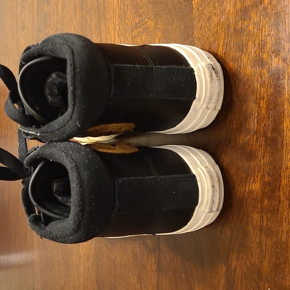 Converse Leather Berkshire Boot - Picture 4 of 6